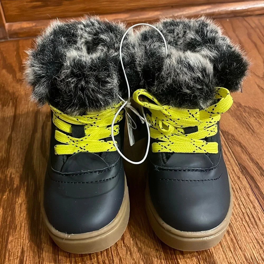 NWT Cat & Jack toddler ankle faux fur lace up booties neon lace up / navy size 7